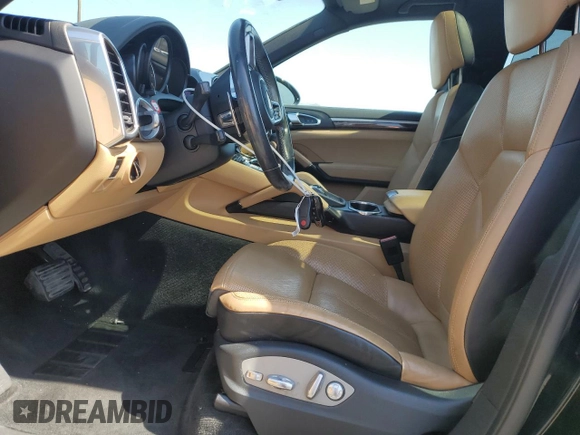 2016 Porsche Cayenne z VIN WP1AA2A25GKA08699, wystawiony jako Copart lot #57977705 z przebiegiem 160 088 mil mil oraz Tytuł czysty. Historia ofert i sprzedaży dostępna na DreamBid. Obrazek 7.