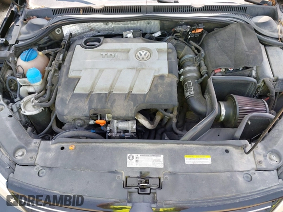 2013 Volkswagen Jetta TDI w/Premium/Nav with VIN 3VWLL7AJ1DM396749, listed as a IAAI auction lot 42403933 with 88,777 mi miles and . Bid and sale history available at DreamBid. Image 10.