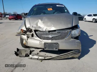 2003 Chrysler Town & Country LX with VIN 2C4GP443X3R270921, listed as a Copart auction lot 47283055 with 304,023 mi miles and Salvage title. Bid and sale history available at DreamBid. Image 5.