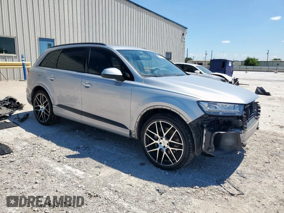 2017 Audi Q7 Prestige with VIN WA1VAAF72HD028376, listed as a Copart auction lot 56386995 with 87,027 mi miles and Salvage title. Bid and sale history available at DreamBid. Image 4.