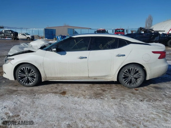 2016 Nissan Maxima 3.5 SL with VIN 1N4AA6AP6GC439010, listed as a IAAI auction lot 41448444 with 84,888 mi miles. Bid and sale history available at carsss.com. Image 15.