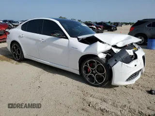 2022 Alfa Romeo Giulia Veloce with VIN ZARFAMBN4N7663809, listed as a Copart auction lot 64986113 with 11,244 mi miles and Salvage Title. Bid and sale history available at carsss.com. Image 4.