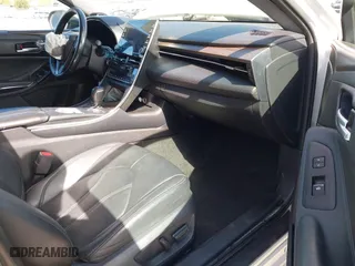 2019 Toyota Avalon XLE with VIN 4T1BZ1FB2KU014289, listed as a IAAI auction lot 41905789 with 121,906 mi miles. Bid and sale history available at carsss.com. Image 5.