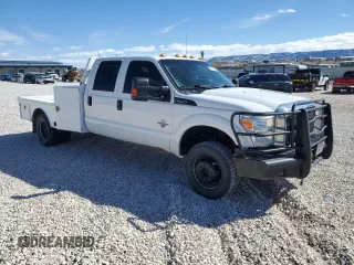 2015 Ford F-350 XL z VIN 1FD8W3HT3FEC63060, wystawiony jako Copart lot #50241925 z przebiegiem 240 742 mil mil oraz Czysty tytuł • Clean title. Historia ofert i sprzedaży dostępna na DreamBid. Obrazek 4.