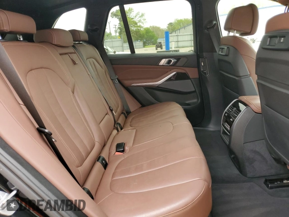 2021 BMW X5 xDrive40i with VIN 5UXCR6C08M9D83268, listed as a Copart auction lot 51781335 with 97,885 mi miles and Salvage title. Bid and sale history available at DreamBid. Image 11.