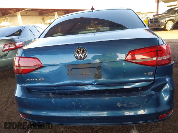 2015 Volkswagen Jetta SE z VIN 3VWD17AJ2FM291120, wystawiony jako IAAI lot #41763085 z przebiegiem 139 272 mil mil oraz . Historia ofert i sprzedaży dostępna na DreamBid. Obrazek 16.