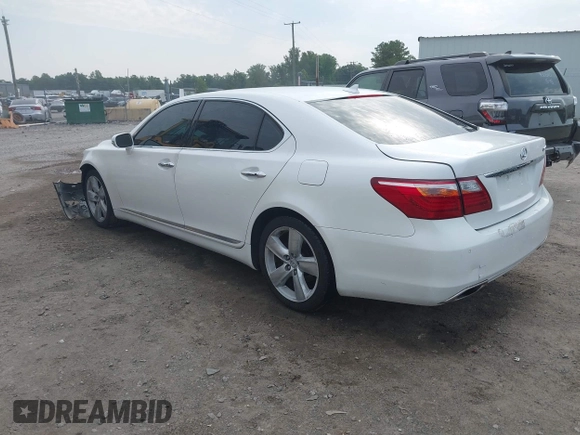 2012 Lexus LS 460 L z VIN JTHGL5EF3C5045004, wystawiony jako IAAI lot #42466634 z przebiegiem Nie podano mil oraz . Historia ofert i sprzedaży dostępna na DreamBid. Obrazek 3.