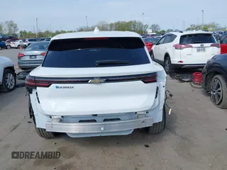 2025 Chevrolet Equinox EV LT z VIN 3GN7DLRP1SS142641, wystawiony jako IAAI lot #42129744 z przebiegiem 3821 mil mil oraz . Historia ofert i sprzedaży dostępna na DreamBid. Obrazek 16.