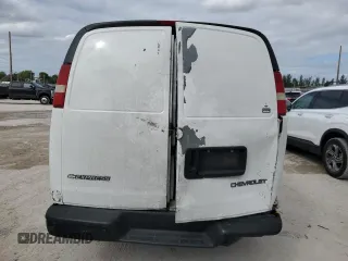 2003 Chevrolet Express Cargo with VIN 1GCGG25V031124732, listed as a Copart auction lot 47177195 with 188,841 mi miles and Salvage Title. Bid and sale history available at DreamBid. Image 6.