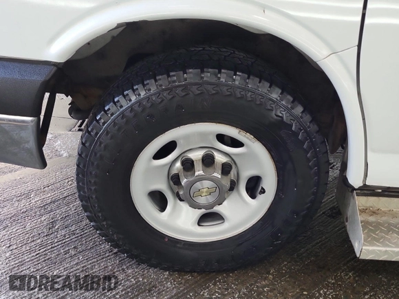 2012 Chevrolet Express Passenger 1LT с VIN 1GAZG1FG2C1159073, выставлен на аукционе IAAI как лот 42619812 с пробегом 90 220 миль миль и . История ставок и продаж доступна на DreamBid. Изображение 4.