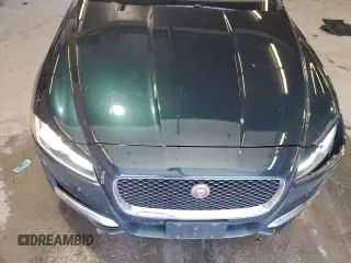 2016 Jaguar XF 35t Prestige with VIN SAJBK4BV1GCY17006, listed as a Copart auction lot 60490704 with 58,250 mi miles and Salvage Title. Bid and sale history available at carsss.com. Image 11.
