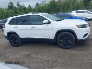 2019 Jeep Cherokee Latitude Plus with VIN 1C4PJMLB8KD320467, listed as a IAAI auction lot 42259659 with 33,368 mi miles and . Bid and sale history available at DreamBid. Image 14.