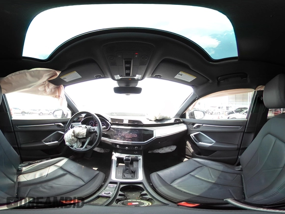 2021 Audi Q3 S line Premium z VIN WA1DECF33M1040282, wystawiony jako IAAI lot #42162587 z przebiegiem 90 509 mil mil oraz . Historia ofert i sprzedaży dostępna na DreamBid. Obrazek 19.