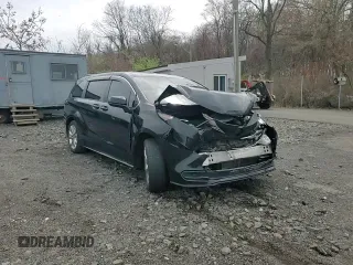 2022 Toyota Sienna LE z VIN 5TDKRKEC0NS109334, wystawiony jako Copart lot #51304205 z przebiegiem 177 758 mil mil oraz Szkoda całkowita • Salvage title. Historia ofert i sprzedaży dostępna na DreamBid. Obrazek 12.