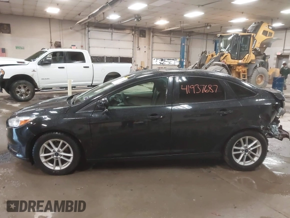 2015 Ford Focus SE with VIN 1FADP3F24FL285287, listed as a IAAI auction lot 41937687 with 130,460 mi miles. Bid and sale history available at carsss.com. Image 12.