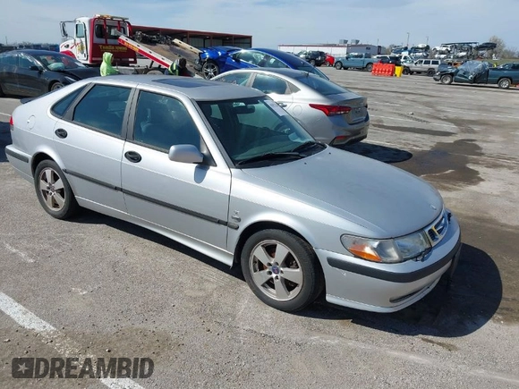 2002 Saab 9-3 z VIN YS3DF58K422029942, wystawiony jako IAAI lot #41827226 z przebiegiem 180 181 mil mil oraz . Historia ofert i sprzedaży dostępna na DreamBid. Obrazek 1.