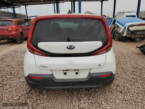 2020 Kia Soul S with VIN KNDJ23AU9L7062137, listed as a Copart auction lot 44576985 with 98,280 mi miles and Salvage Title. Bid and sale history available at carsss.com. Image 6.