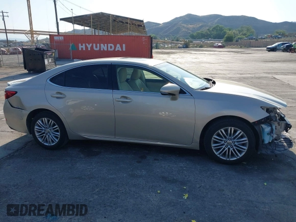 2015 Lexus ES 330 with VIN JTHBK1GGXF2172642, listed as a IAAI auction lot 42433367 with 77,749 mi miles and . Bid and sale history available at DreamBid. Image 14.