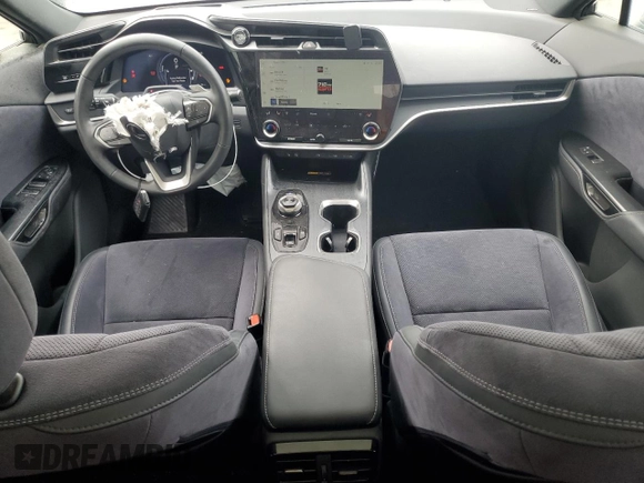 2023 Lexus RZ 450e Premium z VIN JTJAAAAB0PA012559, wystawiony jako Copart lot #43993495 z przebiegiem 18 790 mil mil oraz Szkoda całkowita • Salvage title. Historia ofert i sprzedaży dostępna na DreamBid. Obrazek 8.
