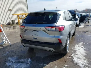 2021 Ford Escape SE с VIN 1FMCU9G61MUB20836, выставлен на аукционе IAAI как лот 41840447 с пробегом 42 158 миль миль и . История ставок и продаж доступна на DreamBid. Изображение 4.