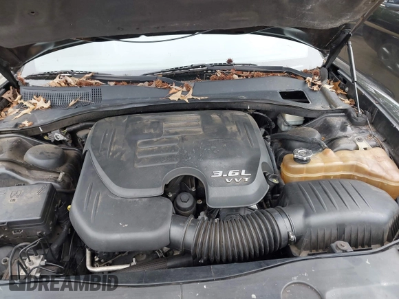 2011 Dodge Charger SE with VIN 2B3CL3CG3BH512706, listed as a IAAI auction lot 42122199 with 181,258 mi miles and . Bid and sale history available at carsss.com. Image 9.
