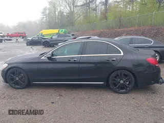 2019 Mercedes-Benz C 300 с VIN 55SWF8DB5KU307749, выставлен на аукционе IAAI как лот 42198723 с пробегом 93 370 миль миль и . История ставок и продаж доступна на DreamBid. Изображение 14.