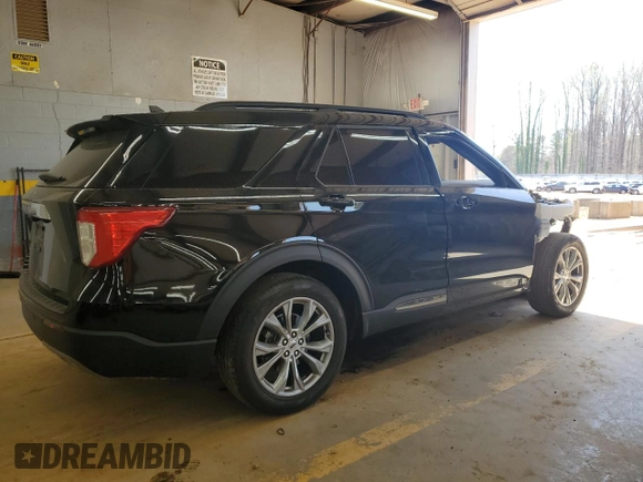 2023 Ford Explorer XLT with VIN 1FMSK7DH5PGA99911, listed as a Copart auction lot 51070835 with 45,698 mi miles and Salvage Title. Bid and sale history available at carsss.com. Image 3.
