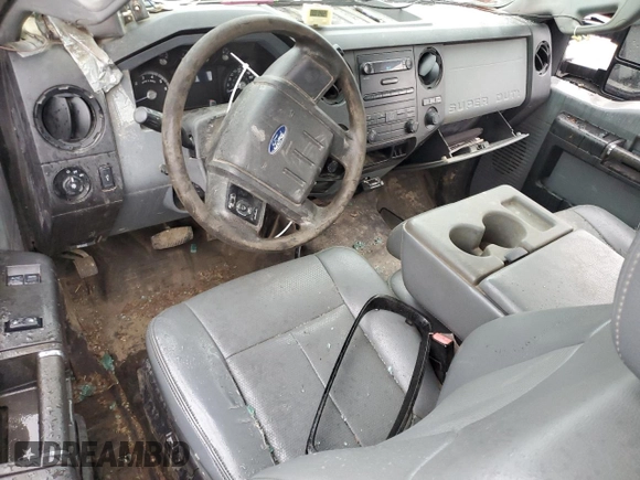 2015 Ford F-250 XLT z VIN 1FTBF2B63FEB25073, wystawiony jako Copart lot #57553025 z przebiegiem 38 052 mil mil oraz Szkoda całkowita • Salvage title. Historia ofert i sprzedaży dostępna na DreamBid. Obrazek 8.