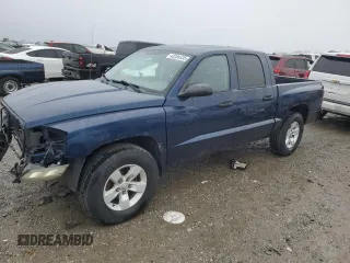 2007 Dodge Dakota SLT with VIN 1D7HE48K27S121781, listed as a Copart auction lot 43204335 with 157,654 mi miles and Salvage Title. Bid and sale history available at carsss.com. Image 1.