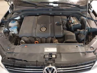 2012 Volkswagen Jetta Sedan SEL w/Sunroof with VIN 3VWLX7AJ4CM344390, listed as a IAAI auction lot 41439880 with 220,093 mi miles. Bid and sale history available at carsss.com. Image 10.