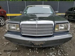 1985 Mercedes-Benz 500 SEL с VIN WDBCA37D0FA117051, выставлен на аукционе Copart как лот 55772735 с пробегом 249 121 миль миль и Чистый • Clean title. История ставок и продаж доступна на DreamBid. Изображение 5.