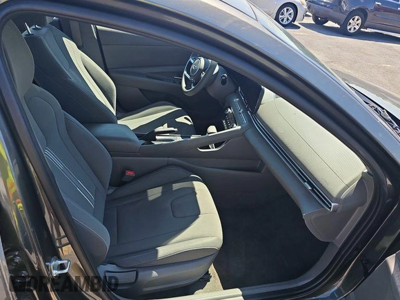 2024 Hyundai Elantra SEL with VIN KMHLM4DG6RU648010, listed as a IAAI auction lot 42852865 with 29,603 mi miles and . Bid and sale history available at DreamBid. Image 5.