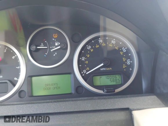 2009 Land Rover Range Rover Sport HSE with VIN SALSF25479A211999, listed as a IAAI auction lot 42440099 with 100,067 mi miles and . Bid and sale history available at DreamBid. Image 7.