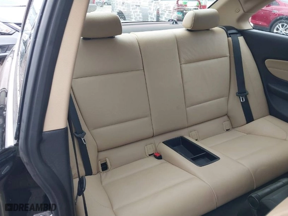 2011 BMW 1 Series 128i with VIN WBAUP7C5XBVP21698, listed as a IAAI auction lot 41276121 with 88,032 mi miles. Bid and sale history available at carsss.com. Image 8.