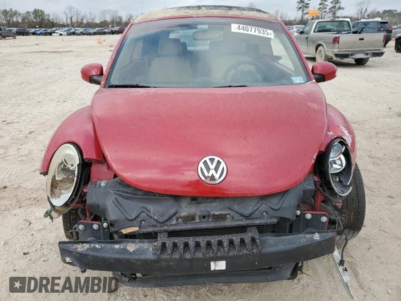 2008 Volkswagen Beetle SE with VIN 3VWRF31YX8M409219, listed as a Copart auction lot 45385085 with 85,734 mi miles and Salvage title. Bid and sale history available at DreamBid. Image 5.