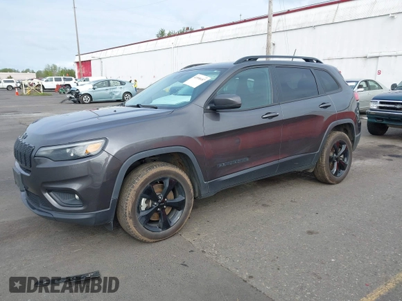 2021 Jeep Cherokee Latitude Plus z VIN 1C4PJMLB9MD140076, wystawiony jako IAAI lot #41998687 z przebiegiem 175 956 mil mil oraz . Historia ofert i sprzedaży dostępna na DreamBid. Obrazek 18.