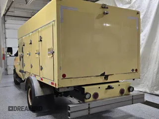 2019 Ford Econoline Commercial with VIN 1FDXE4FS3KDC57693, listed as a Copart auction lot 84570474 with 83,957 mi miles and Clean Title. Bid and sale history available at carsss.com. Image 3.
