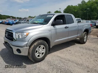 2010 Toyota Tundra z VIN 5TFUM5F11AX006417, wystawiony jako Copart lot #55897725 z przebiegiem 203 892 mil mil oraz Szkoda całkowita • Salvage title. Historia ofert i sprzedaży dostępna na DreamBid. Obrazek 1.