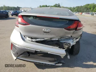 2020 Hyundai Ioniq Blue z VIN KMHC65LC0LU219743, wystawiony jako Copart lot #55329905 z przebiegiem 13 579 mil mil oraz Nie do naprawy • Non repairable. Historia ofert i sprzedaży dostępna na DreamBid. Obrazek 6.