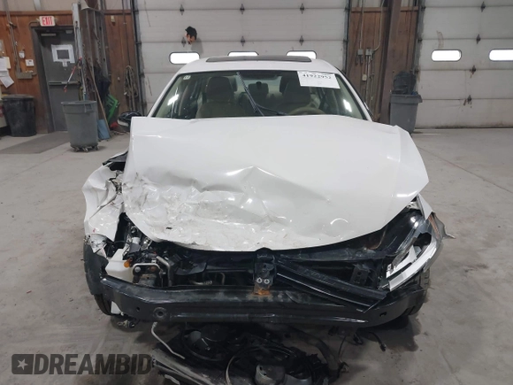 2011 Volkswagen Jetta SEL with VIN 3VWLZ7AJ3BM392813, listed as a IAAI auction lot 41922952 with 194,533 mi miles and . Bid and sale history available at DreamBid. Image 12.