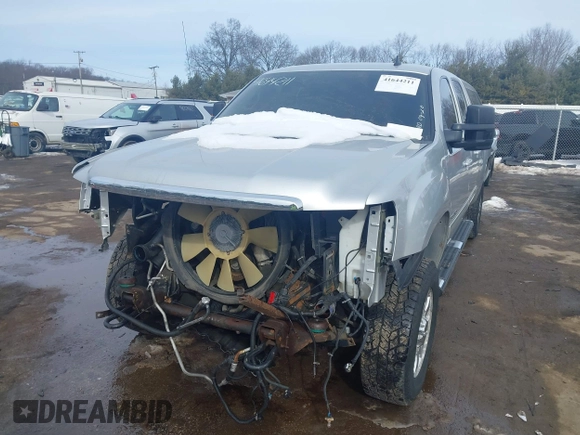 2011 GMC Sierra 2500HD SLT z VIN 1GT121C86BF242488, wystawiony jako IAAI lot #41644211 z przebiegiem 163 233 mil mil oraz . Historia ofert i sprzedaży dostępna na DreamBid. Obrazek 18.