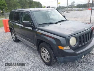 2011 Jeep Patriot Latitude with VIN 1J4NT1GA0BD129377, listed as a IAAI auction lot 42098404 with 212,834 mi miles. Bid and sale history available at carsss.com. Image 1.