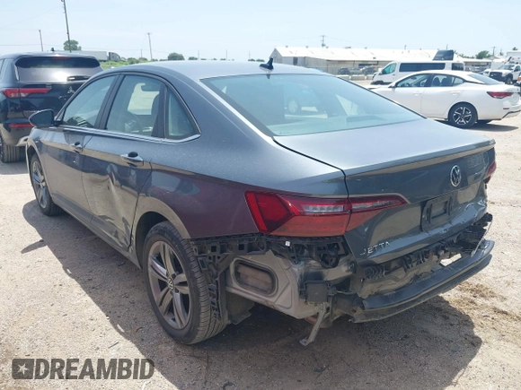 2024 Volkswagen Jetta SE with VIN 3VWEM7BU9RM047828, listed as a IAAI auction lot 42760196 with 21,311 mi miles and . Bid and sale history available at DreamBid. Image 3.