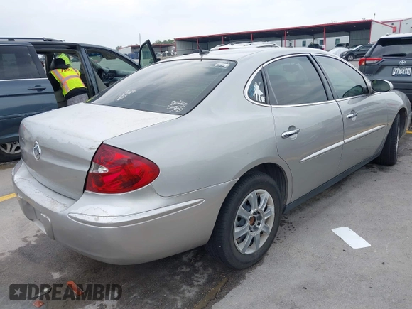 2007 Buick LaCrosse CX with VIN 2G4WC582271249382, listed as a IAAI auction lot 42285783 with 173,858 mi miles and . Bid and sale history available at DreamBid. Image 4.