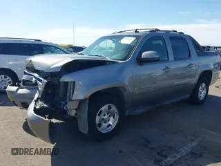 2007 Chevrolet Avalanche LS with VIN 3GNEC12017G113629, listed as a IAAI auction lot 42189684 with 122,771 mi miles and . Bid and sale history available at DreamBid. Image 2.