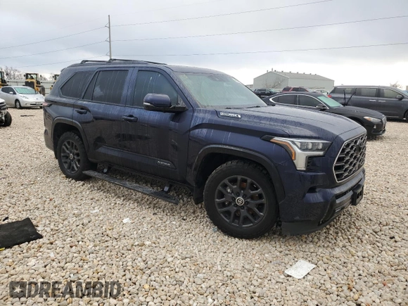 2024 Toyota Sequoia SR5 with VIN 7SVAAAAA7RX003132, listed as a Copart auction lot 44056145 with 20,510 mi miles and Salvage Title. Bid and sale history available at carsss.com. Image 4.