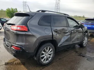 2018 Jeep Cherokee Latitude z VIN 1C4PJMCX3JD586604, wystawiony jako Copart lot #59128315 z przebiegiem 100 892 mil mil oraz Szkoda całkowita • Salvage title. Historia ofert i sprzedaży dostępna na DreamBid. Obrazek 3.