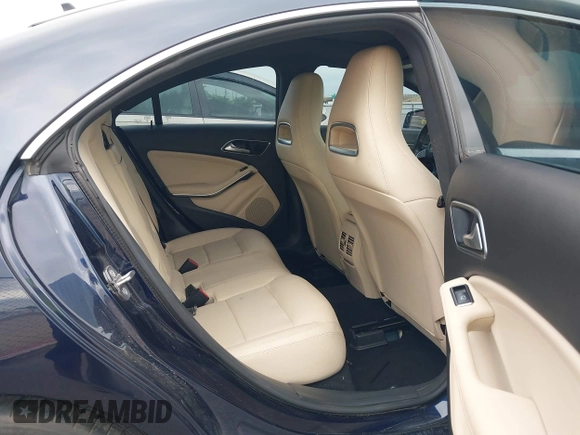 2018 Mercedes-Benz CLA 250 с VIN WDDSJ4EB4JN637135, выставлен на аукционе IAAI как лот 42385034 с пробегом 79 734 миль миль и . История ставок и продаж доступна на DreamBid. Изображение 8.