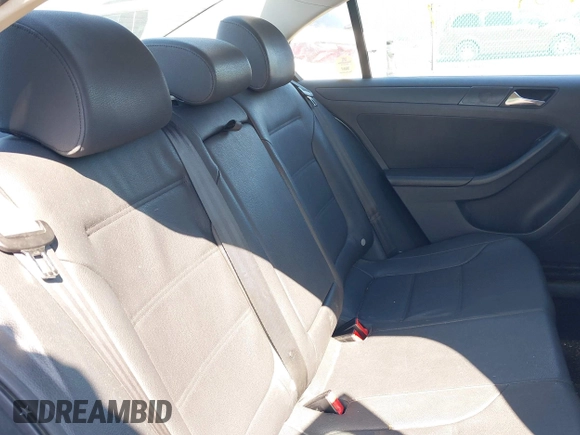 2011 Volkswagen Jetta SE with VIN 3VWBZ7AJ1BM027204, listed as a IAAI auction lot 41816349 with 152,028 mi miles and . Bid and sale history available at DreamBid. Image 8.
