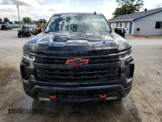 2022 Chevrolet Silverado 1500 LT Trail Boss with VIN 3GCUDFETXNG503890, listed as a Copart auction lot 55646935 with 32,407 mi miles and Salvage Title. Bid and sale history available at DreamBid. Image 5.